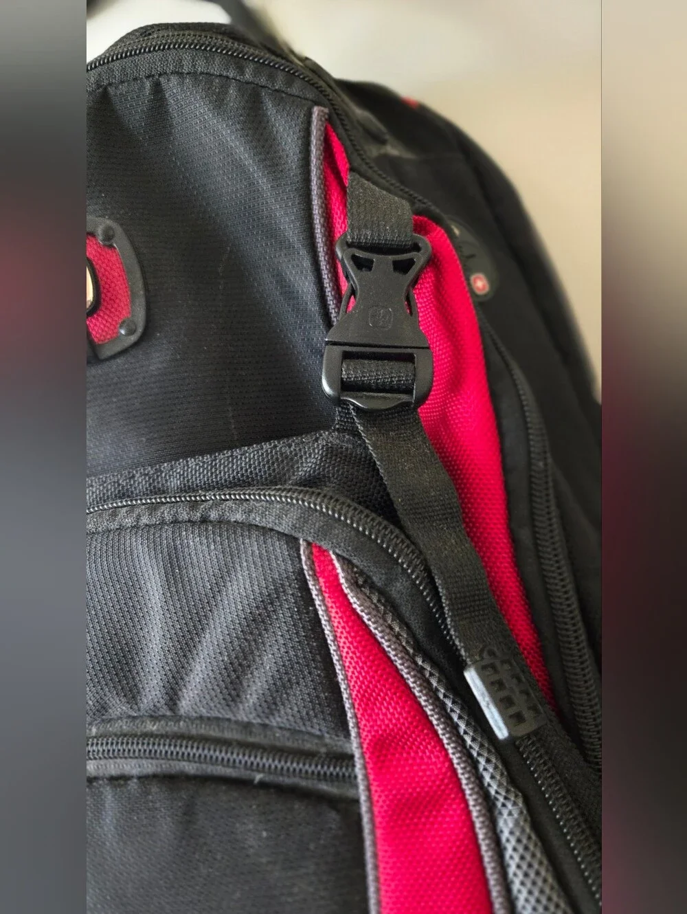 SwissGear Black & Red Men's Backpack - Durable Travel & Laptop Bag